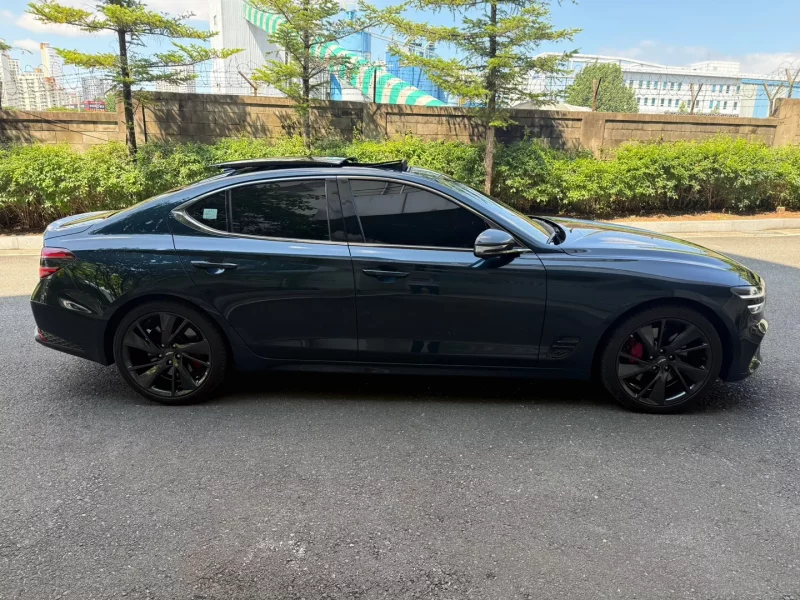 Genesis G70