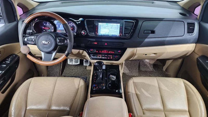 Kia Carnival