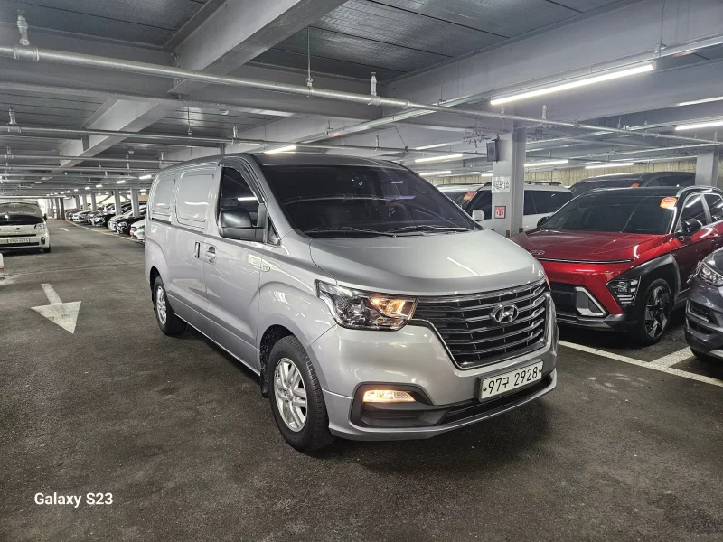 Hyundai Starex