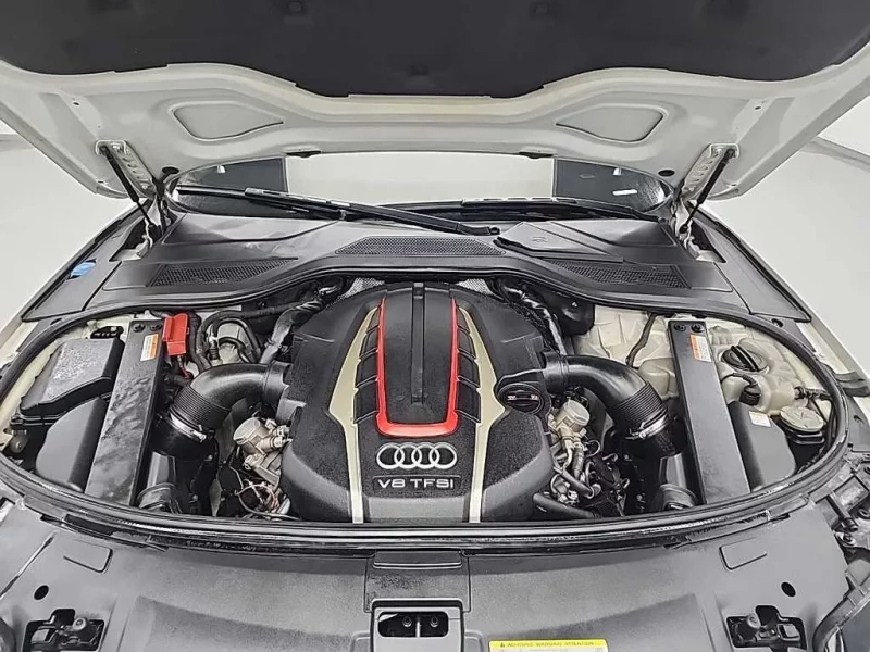 Audi S8