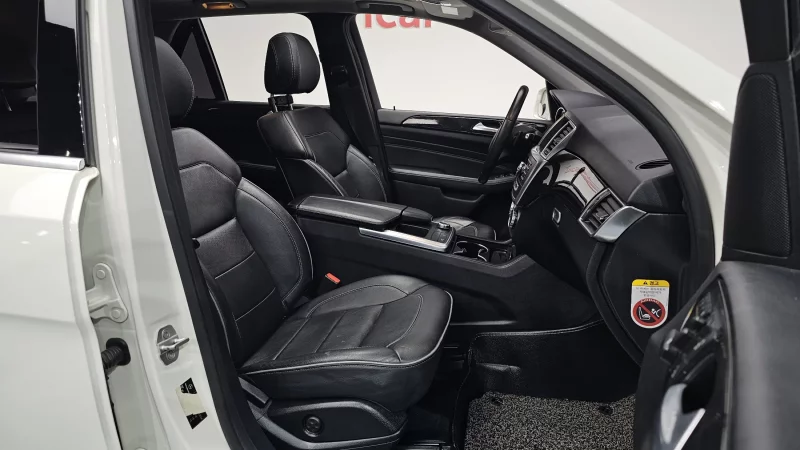 Mercedes-Benz M-class