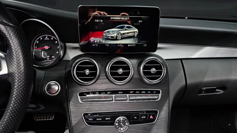 Mercedes-Benz C-Class