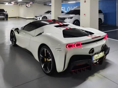 Ferrari SF90
