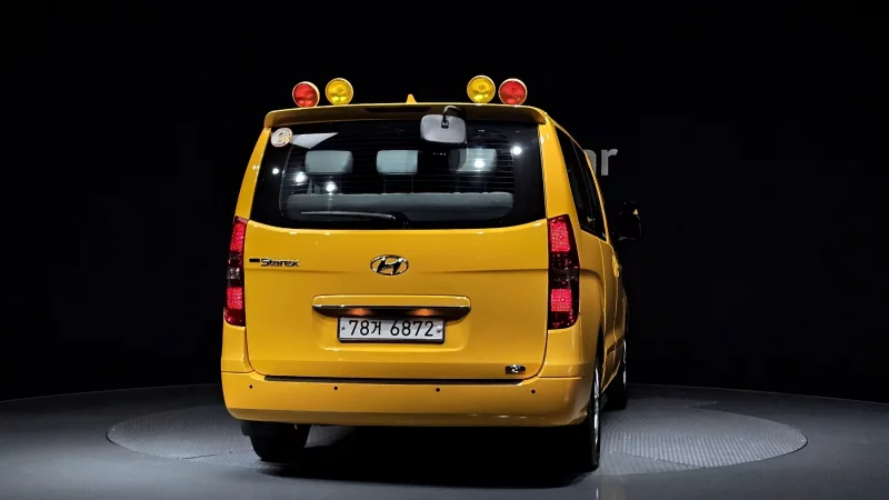 Hyundai Starex