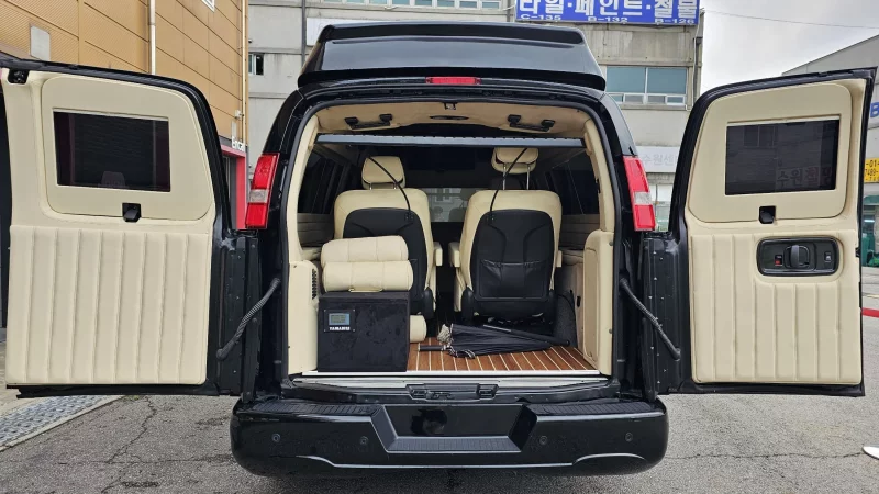 Chevrolet Express Van