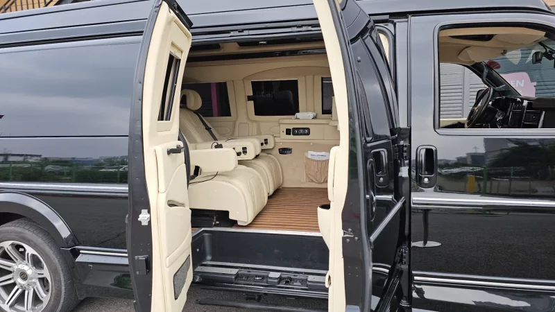 Chevrolet Express Van