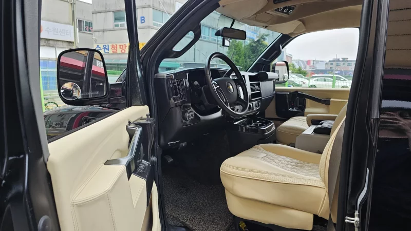 Chevrolet Express Van