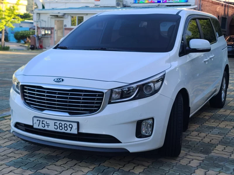 Kia Carnival