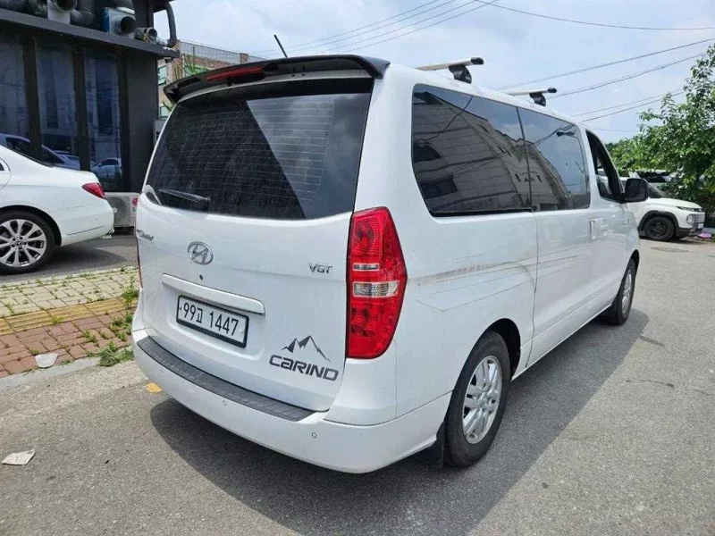 Hyundai Starex