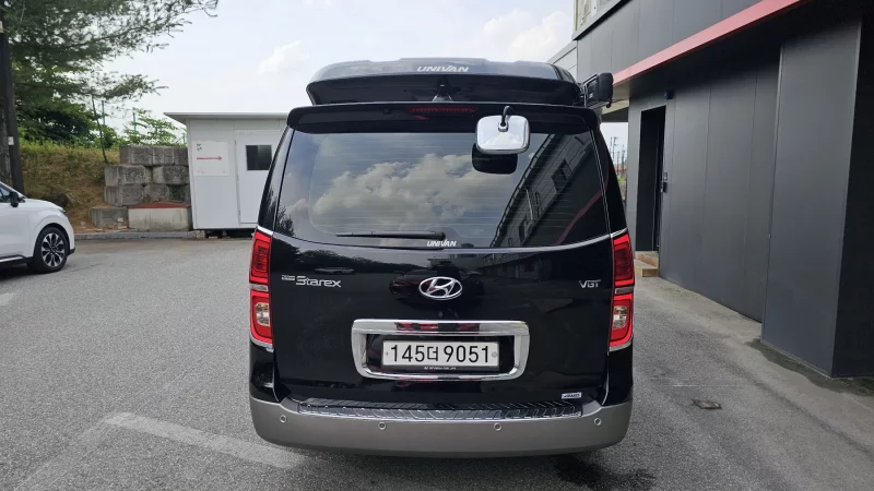 Hyundai Starex