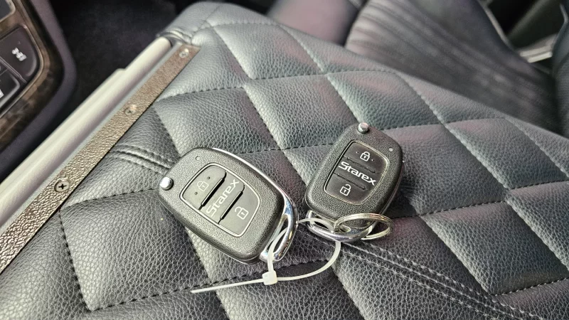 Hyundai Starex