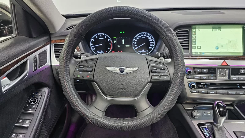 Hyundai Genesis