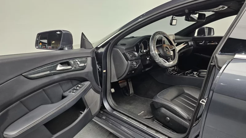 Mercedes-Benz CLS-Class