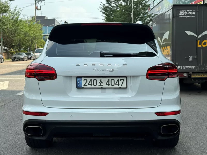 Porsche CAYENNE