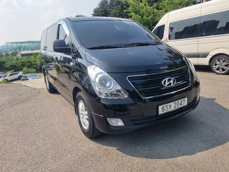 Hyundai Starex