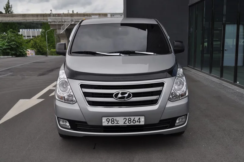 Hyundai Starex