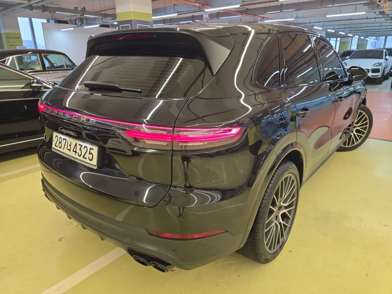 Porsche CAYENNE