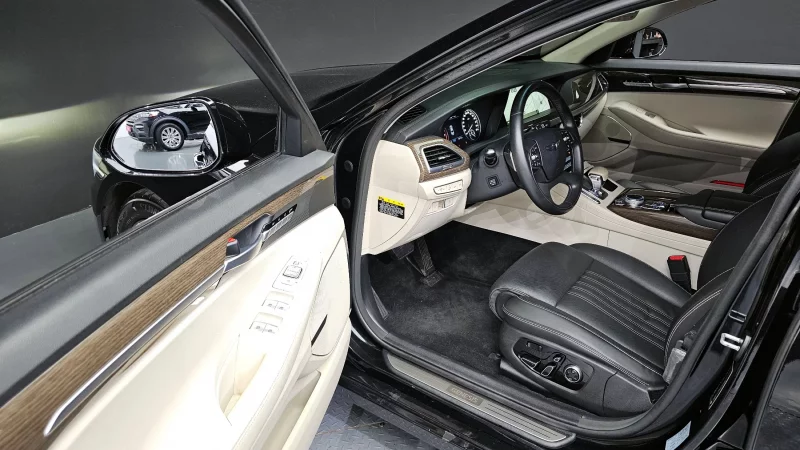 Genesis G90