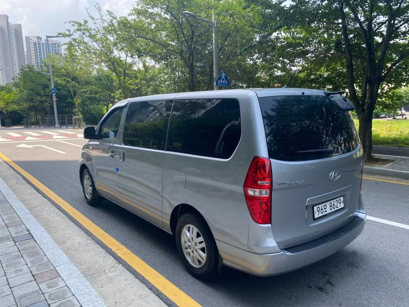 Hyundai Starex