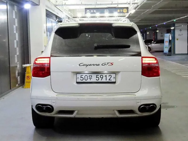 Porsche CAYENNE