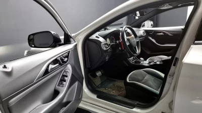 Infiniti Q30