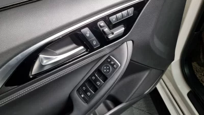 Infiniti Q30