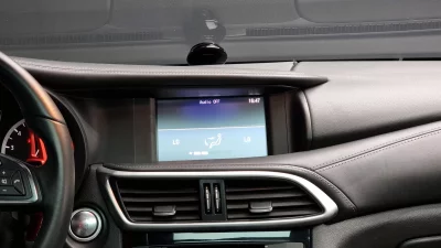 Infiniti Q30