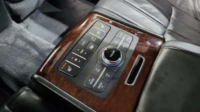 Hyundai Equus