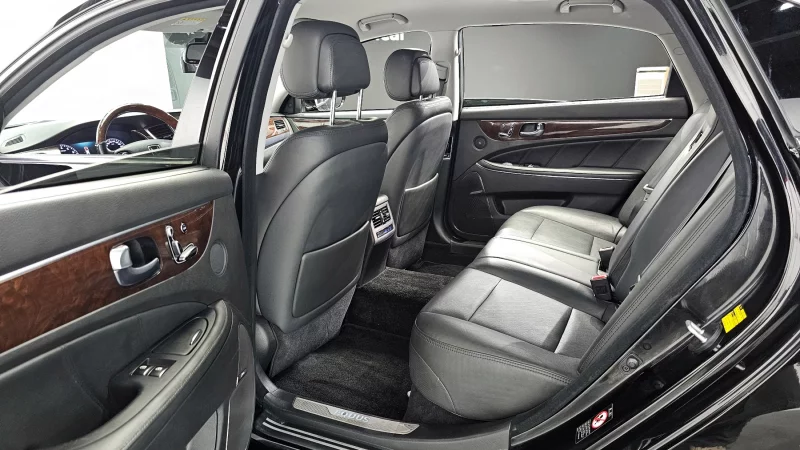 Hyundai Equus