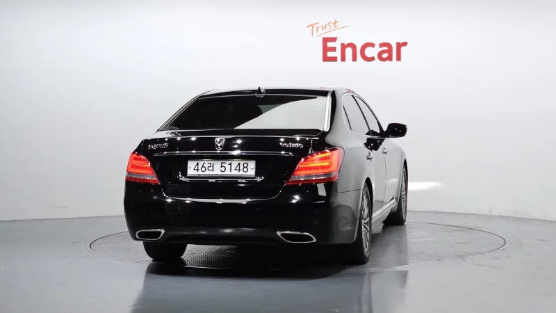 Hyundai Equus