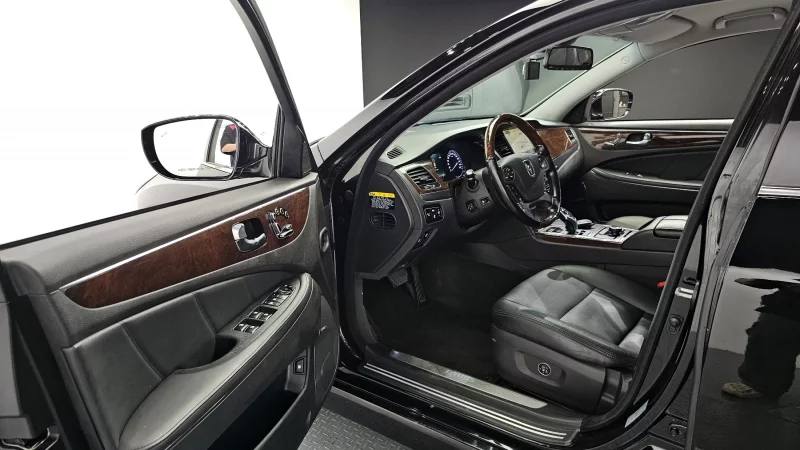 Hyundai Equus