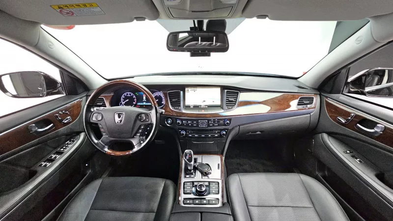 Hyundai Equus