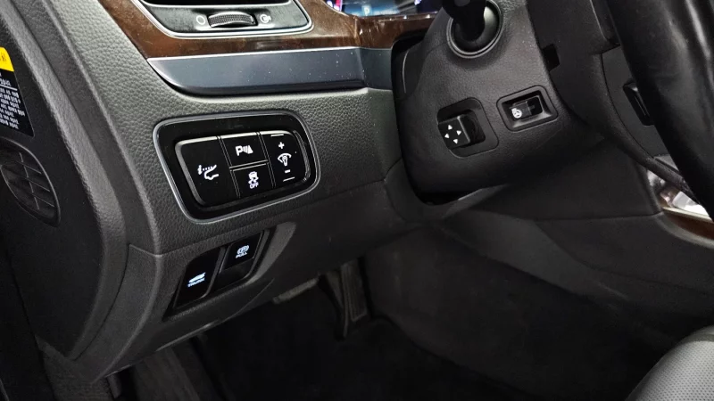 Hyundai Equus