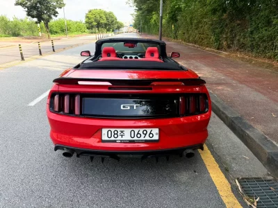 Ford MUSTANG