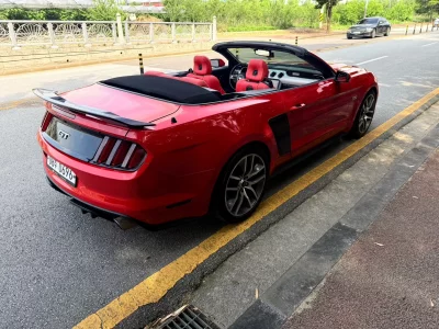 Ford MUSTANG