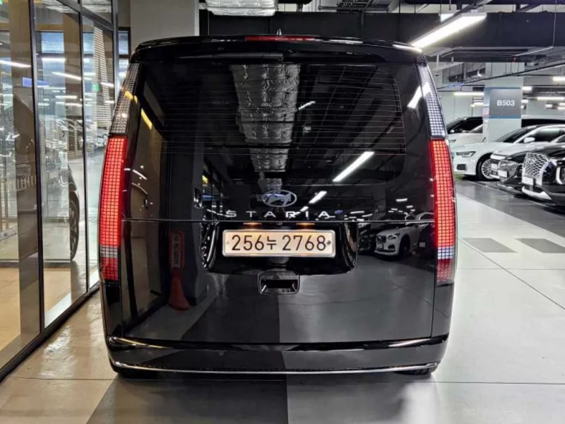 Hyundai Staria