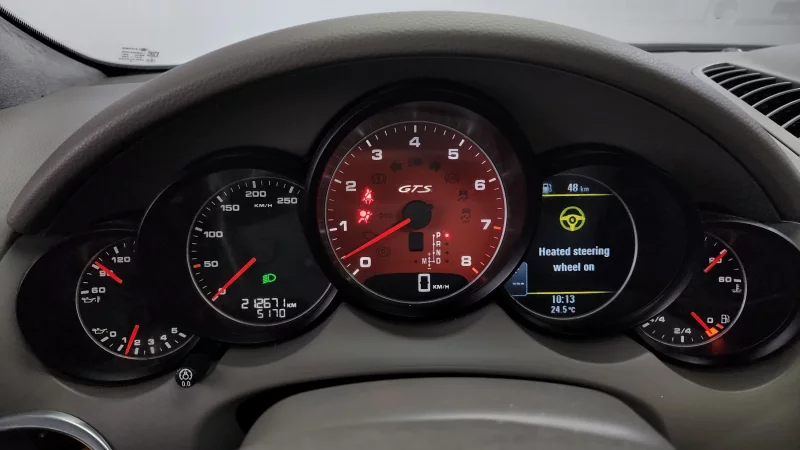 Porsche CAYENNE