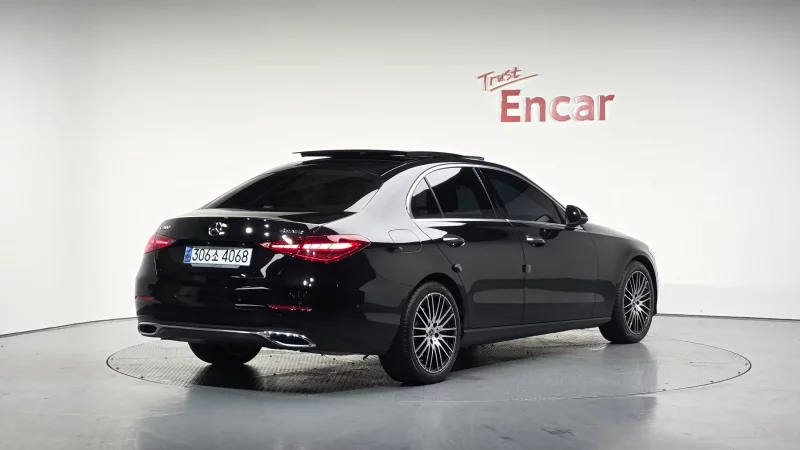 Mercedes-Benz C-Class