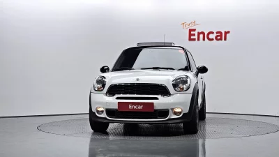 MINI Paceman