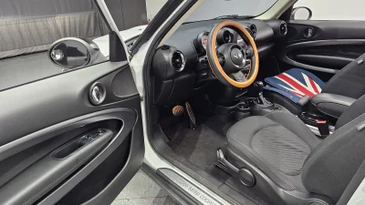 MINI Paceman