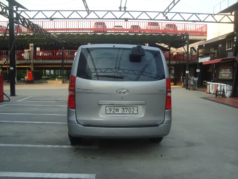 Hyundai Starex