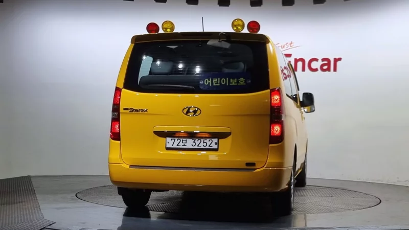 Hyundai Starex