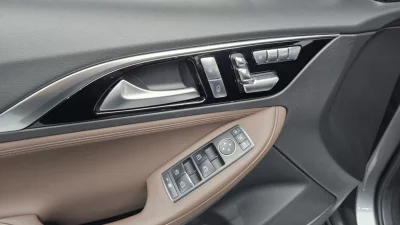 Infiniti Q30