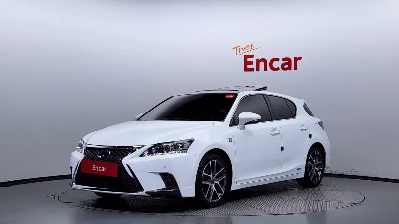 Lexus CT200h