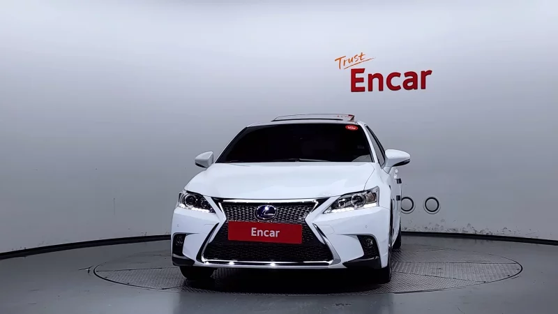 Lexus CT200h
