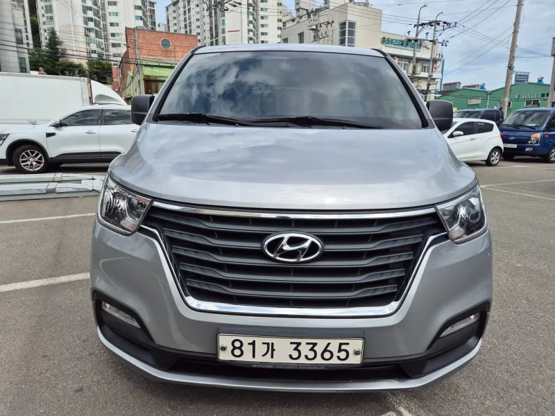 Hyundai Starex
