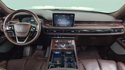 Lincoln AVIATOR