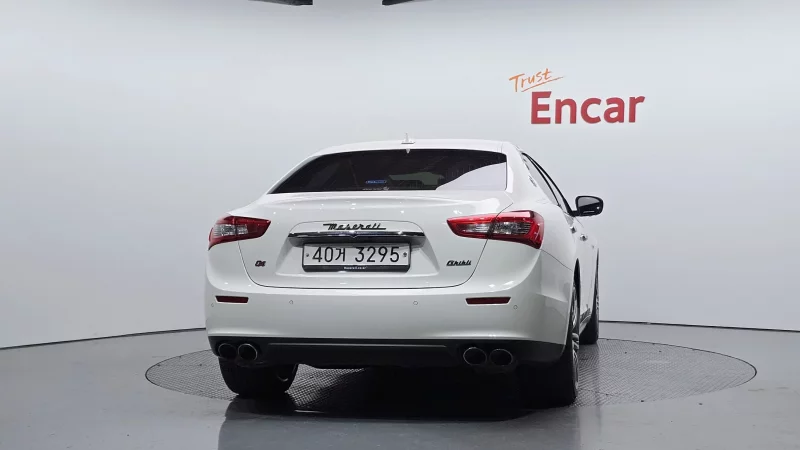 Maserati GHIBLI