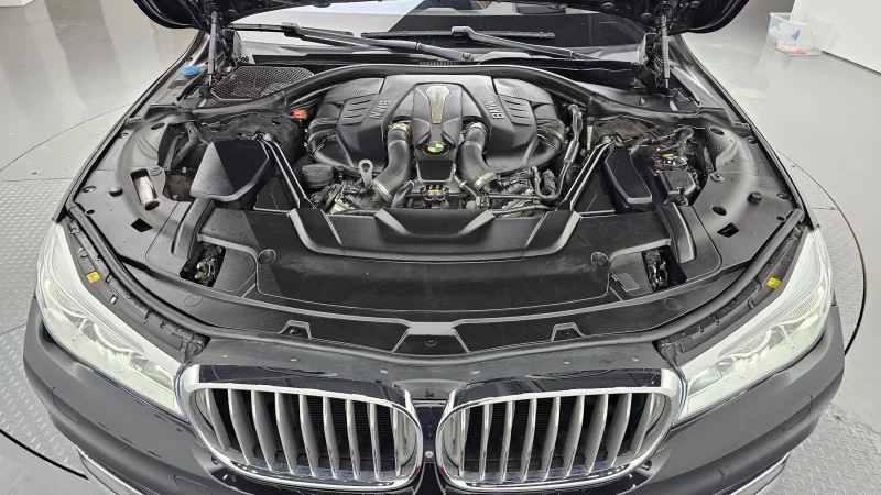BMW 7-Series