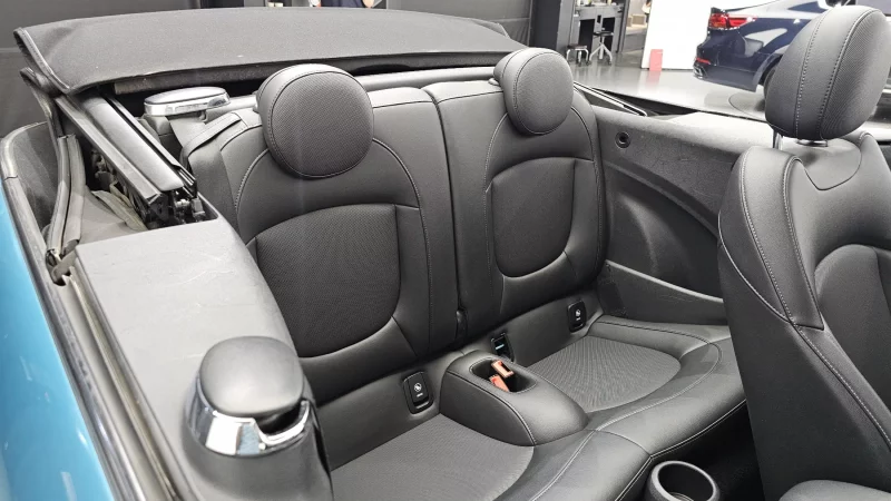 MINI Cooper Convertible